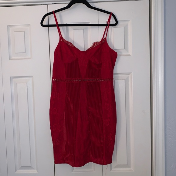 PLT red lace dress - Picture 2 of 6